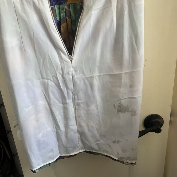 BCBG Silk Multicolor Green Floral Drape Pleated Dress Size 10 - Picture 7 of 14